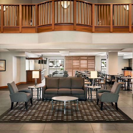 Wingate By Wyndham Cincinnati Блу Аш Экстерьер фото