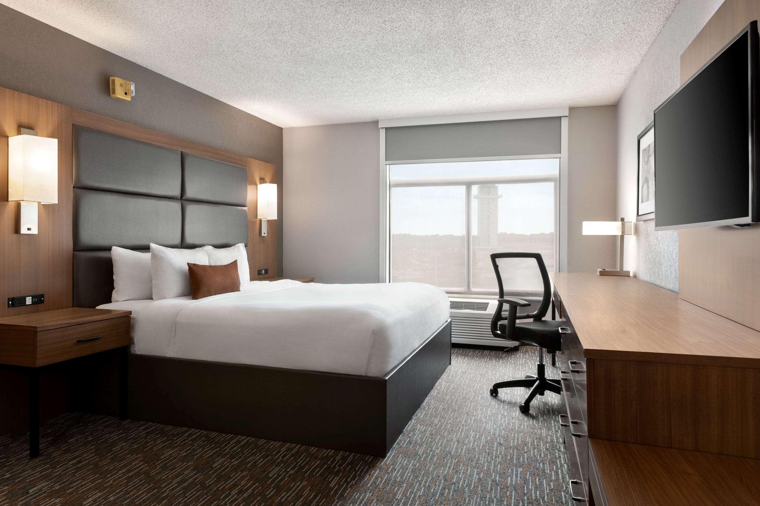 Wingate By Wyndham Cincinnati Блу Аш Экстерьер фото